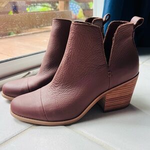 Toms Rich Brown Ankle Boots NWOT